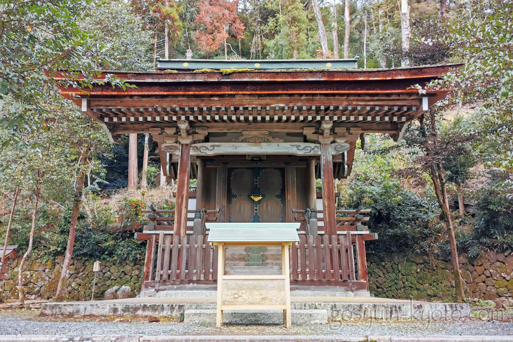 京都市西京区の月読神社の本殿