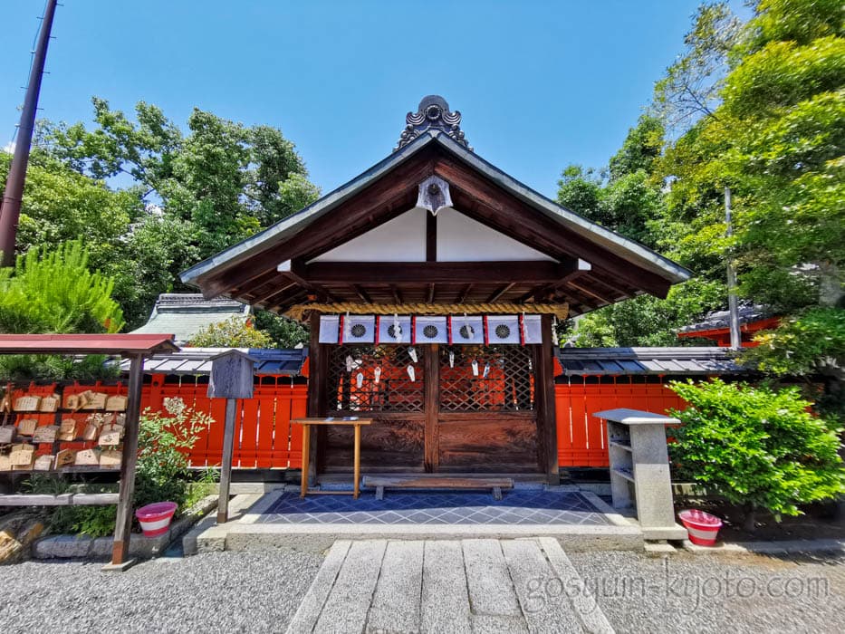 福王子神社の本殿