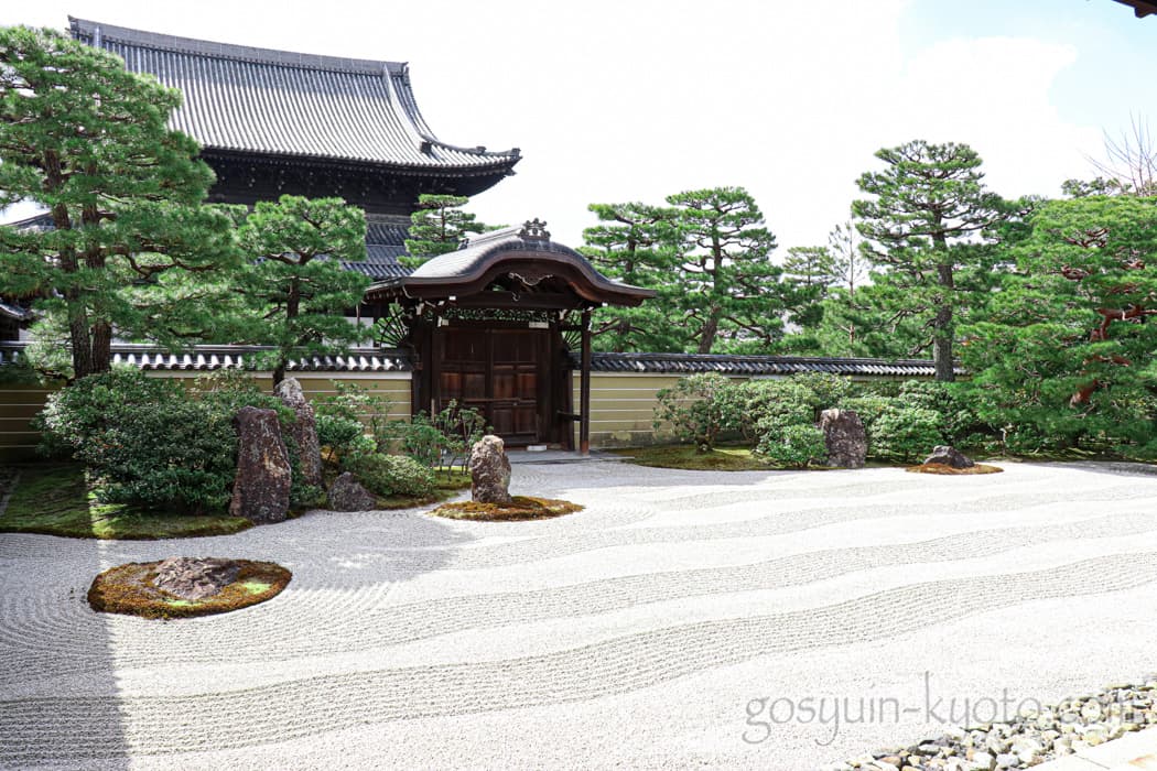 京都市東山区の建仁寺の庭園