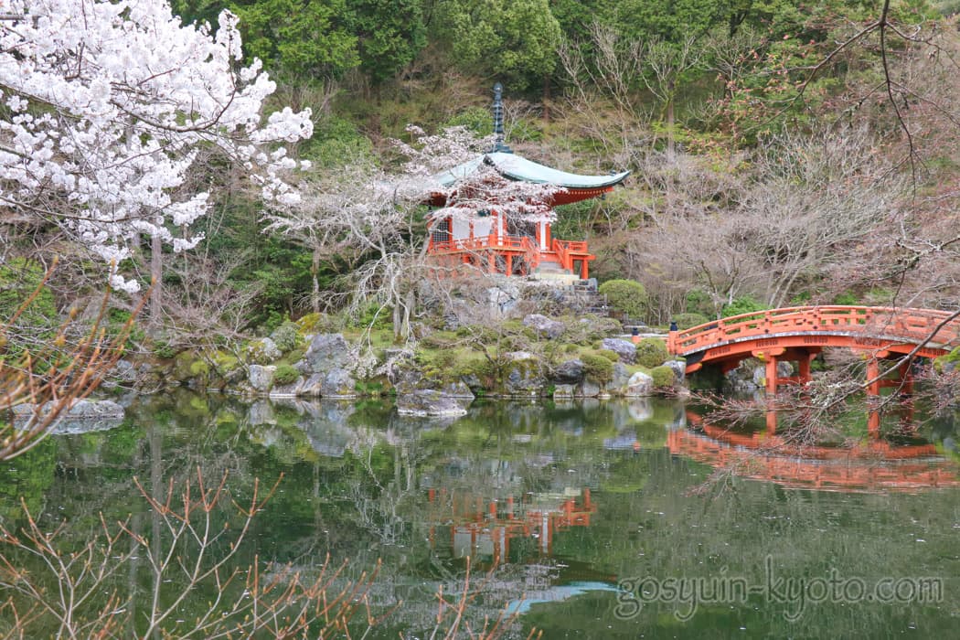 京都市伏見区の醍醐寺の五重塔