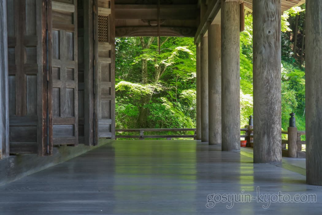 京都市左京区大原の勝林院の本堂