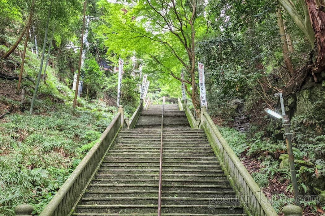 京都市左京区の狸谷山不動院の階段
