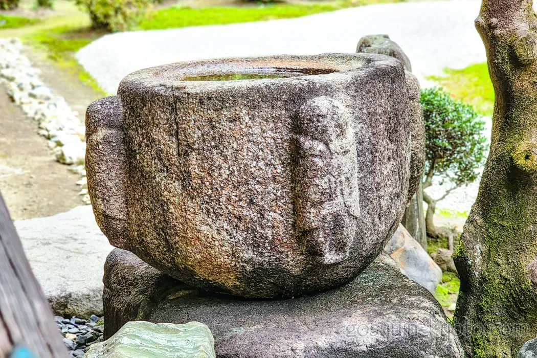 京都市左京区の手水鉢