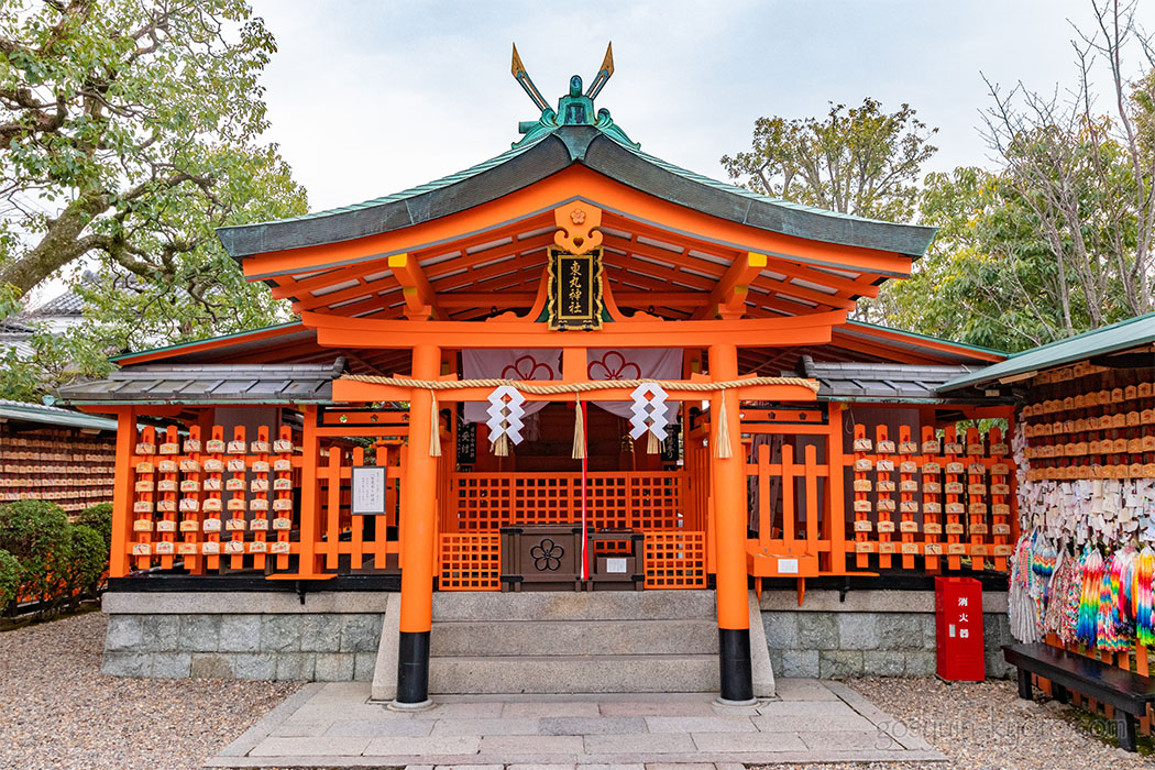 東丸神社の本殿